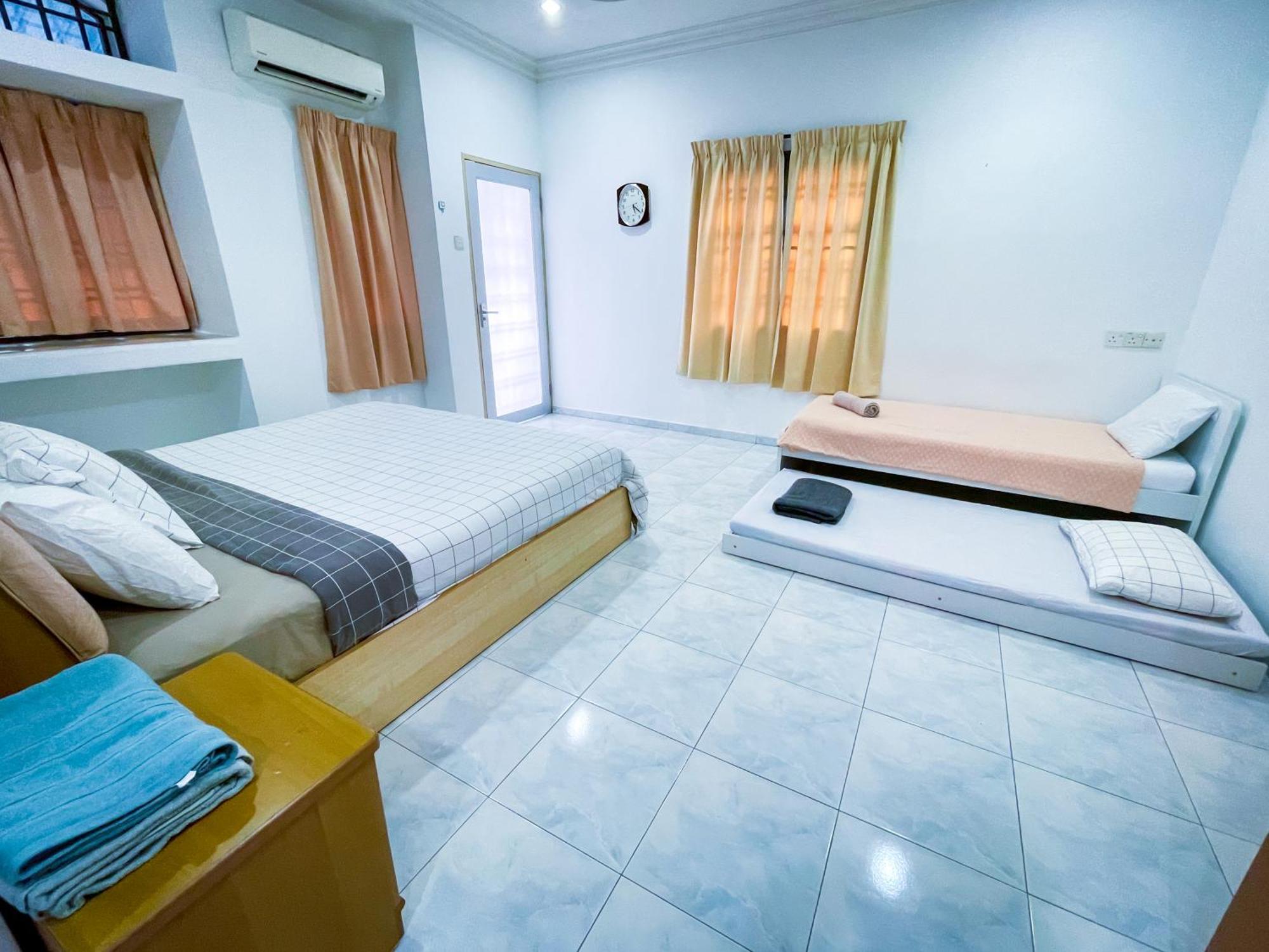 Tupai Mas Semi-D By Louis Villa Taiping Exterior photo